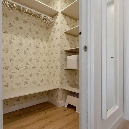 Martiricos By Rent Me Appartement